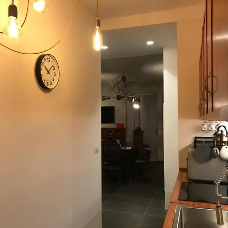 17 * Milaan