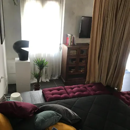 Apartment 17 *